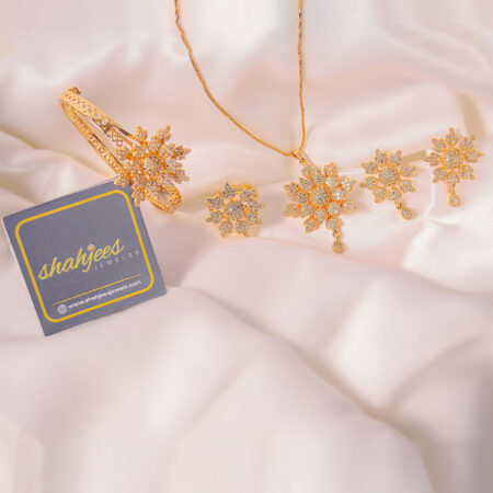 18 carat 4 piece set (S93)
