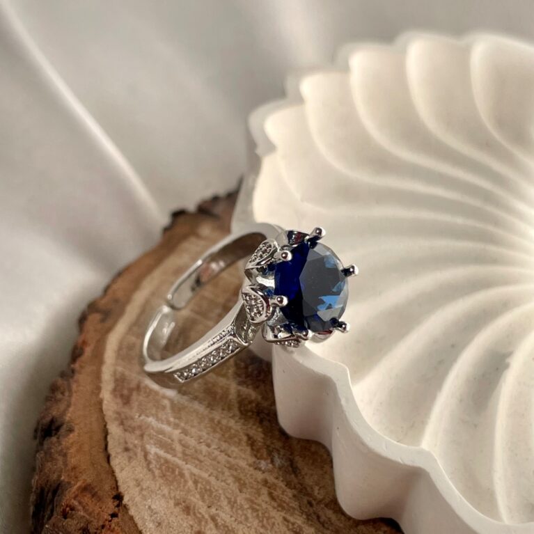 zircon ring (R49)